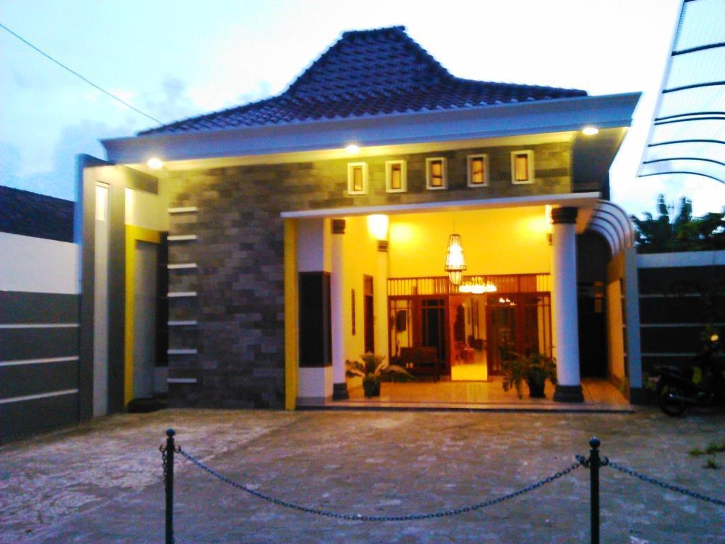 Griya Putri Dewi Guesthouse Yogyakarta Exteriér fotografie