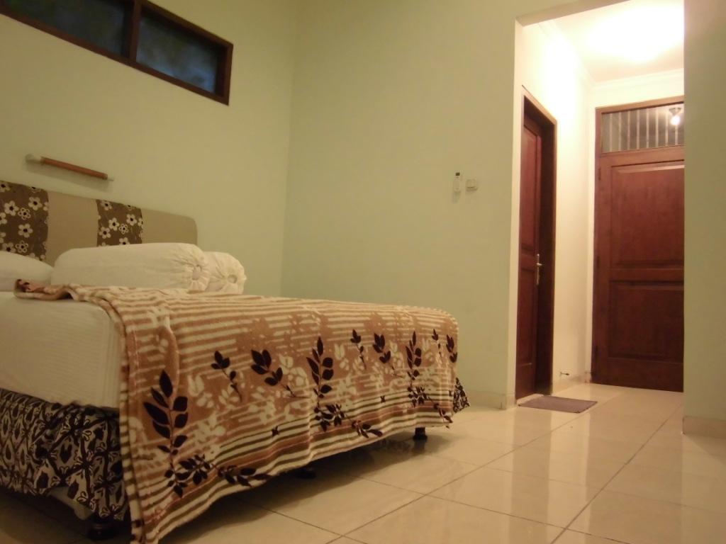 Griya Putri Dewi Guesthouse Yogyakarta Exteriér fotografie